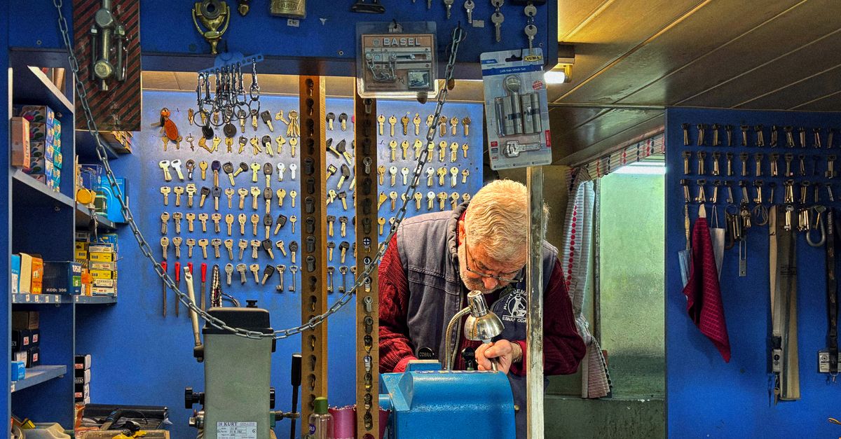 Who We Are — and the 25+ Services We Provide — Corona Del Mar Locksmith Inc
